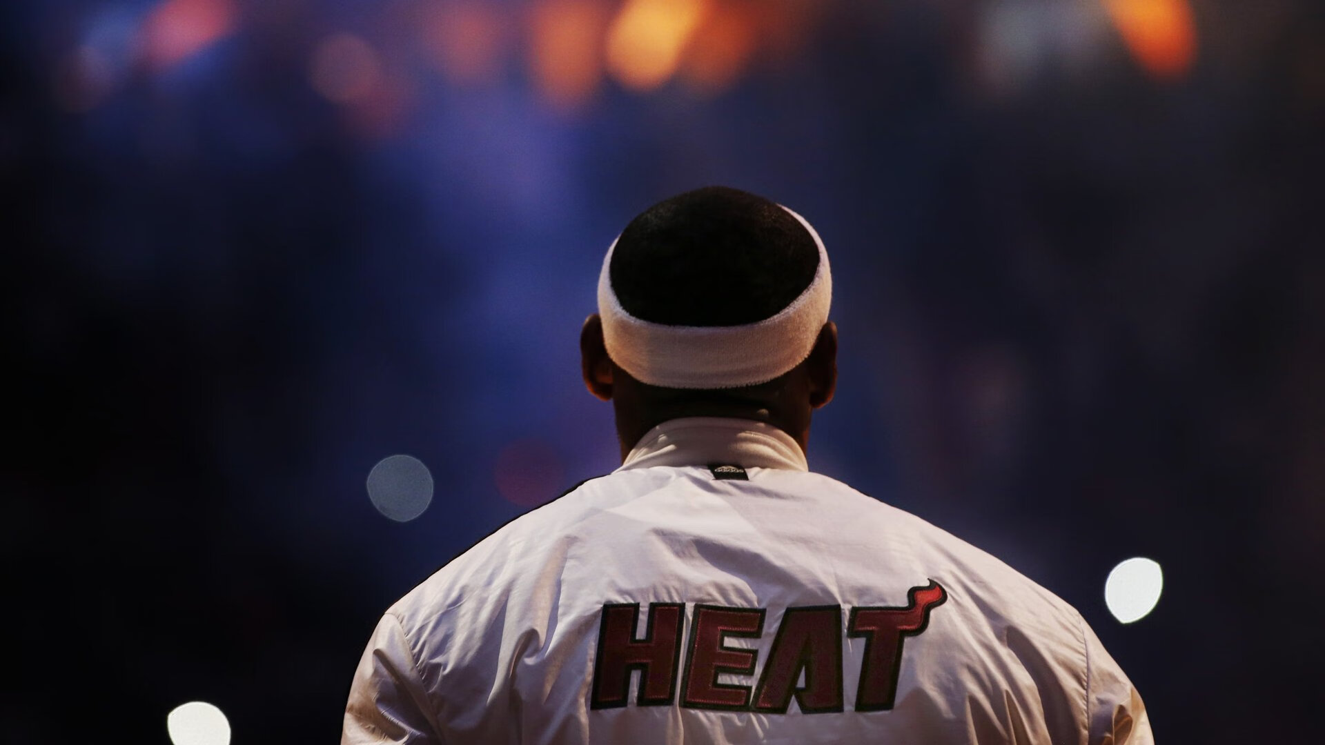 开云全站-“村BA”篮球赛事与NBA球员吉米·巴特勒联动，吸引大量观众关注，nba吉米巴特勒图片